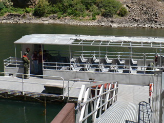 sightseeing boat